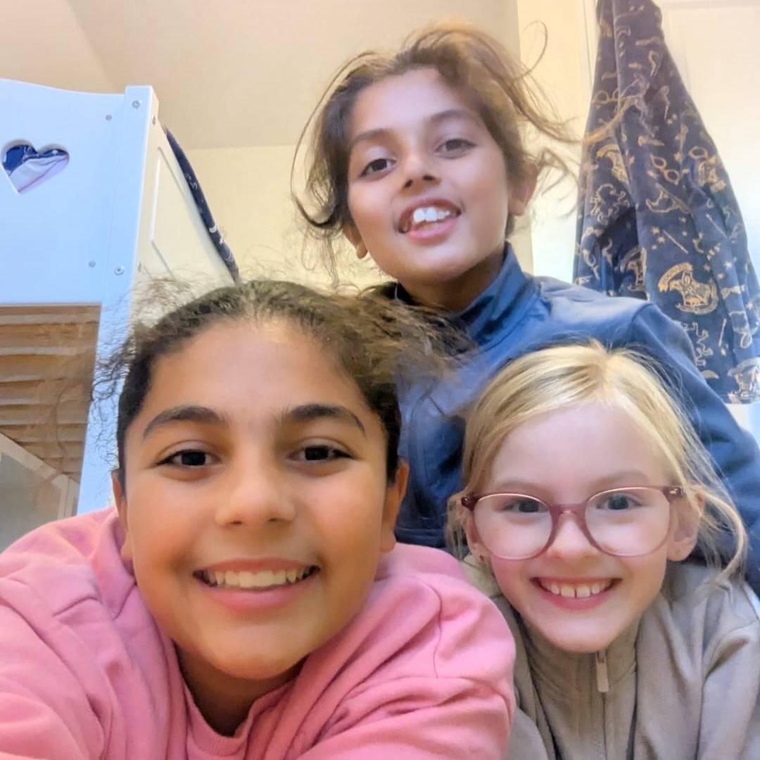 omer sisters